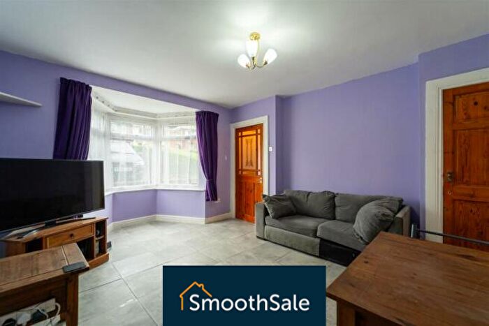 3 Bedroom Terraced House For Sale In Elmdale Crescent, Birmingham, B31