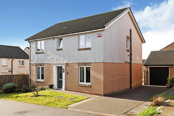 4 Bedroom Detached House For Sale In Millbank Crescent, Bishopton, PA7