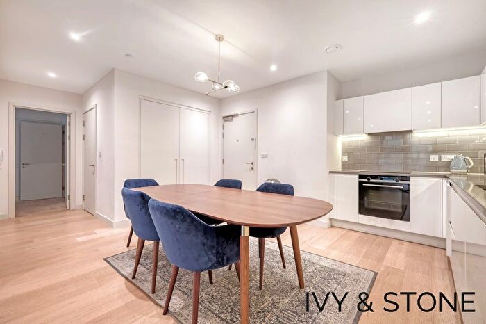 2 Bedroom Flat For Sale In Clipper Street, London, Greater London, E16