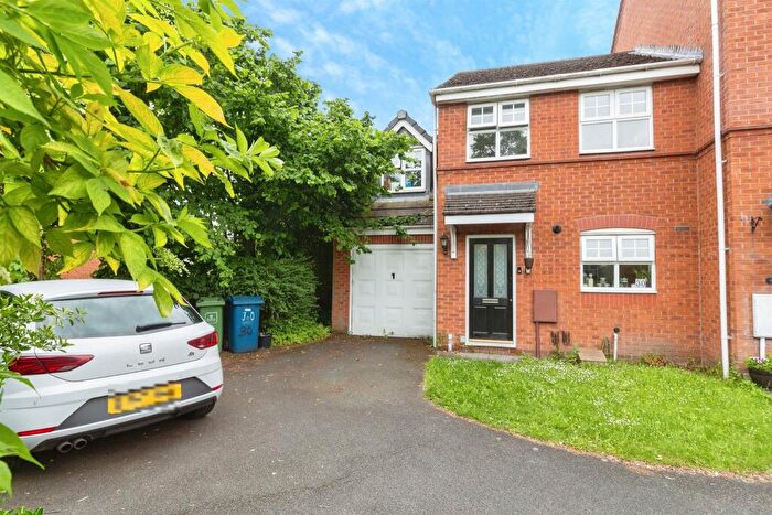 3 Bedroom End Of Terrace House For Sale In Hainer Close, Stafford, ST17