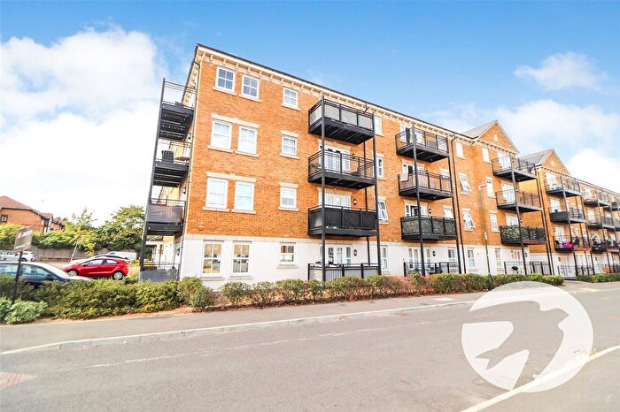 2 Bedroom Flat For Sale In Cinnabar Court, Sayers Way, Erith, DA8