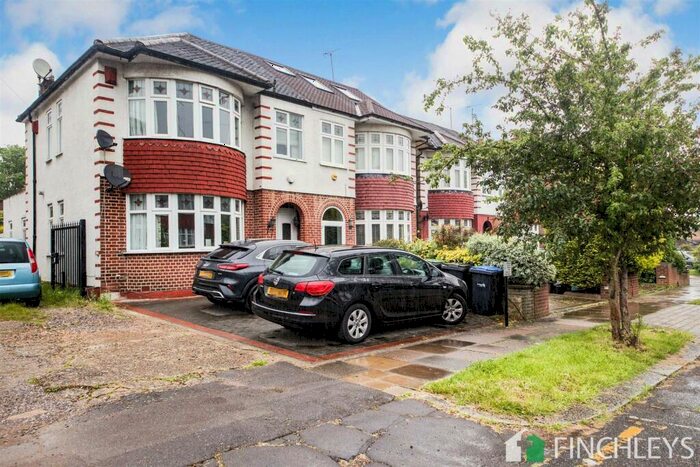 3 Bedroom Semi-Detached House To Rent In Mayfair Terrace, Southgate, N14