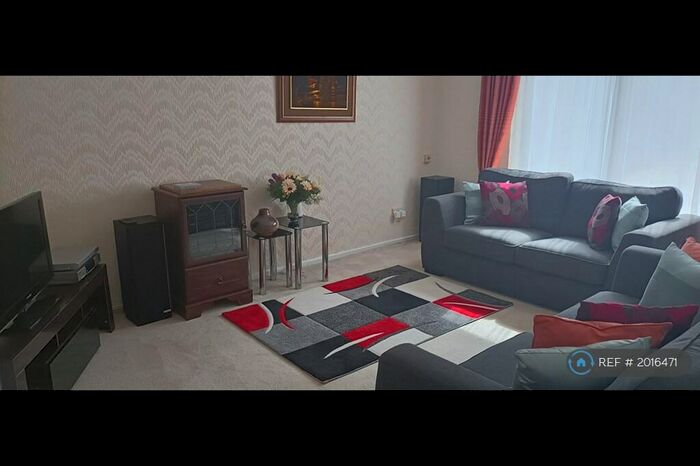 3 Bedroom Terraced House To Rent In Camellia Place, Essex, SS15