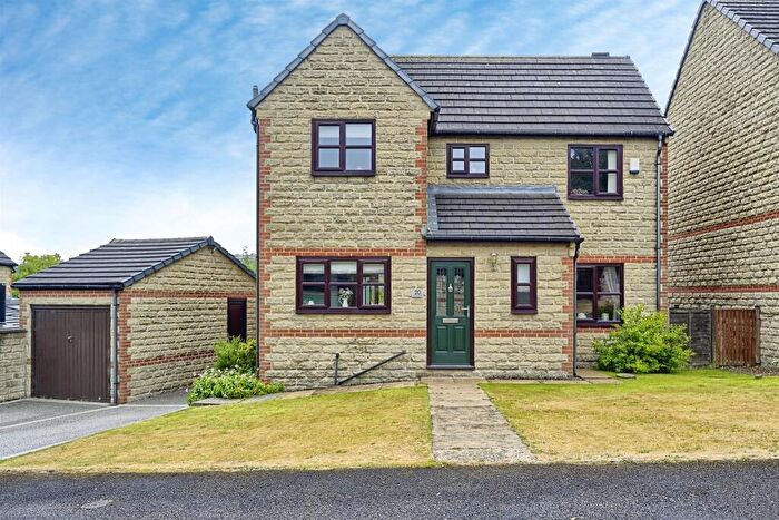 3 Bedroom Detached House For Sale In Botham Fields, Huddersfield, HD3