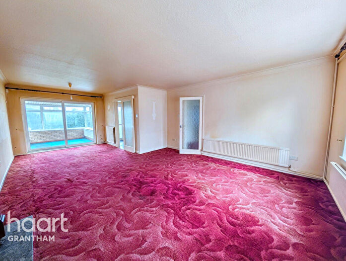 2 Bedroom Detached Bungalow For Sale In Greenfields Lane, Sleaford, NG34