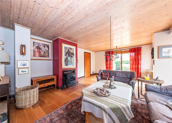 4 Bedroom Detached House For Sale In Boulters Lock, Giffard Park, Milton Keynes, Buckinghamshire, MK14
