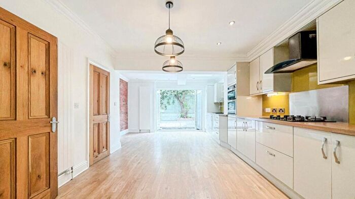 4 Bedroom Terraced House For Sale In Exmoor Street, Southville, BS3