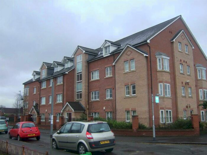 2 Bedroom Flat To Rent In Kingsburn Court, M19