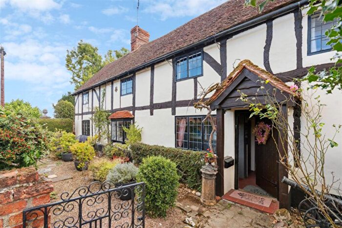 5 Bedroom Detached House For Sale In School End, Great Horwood, Buckinghamshire, MK17