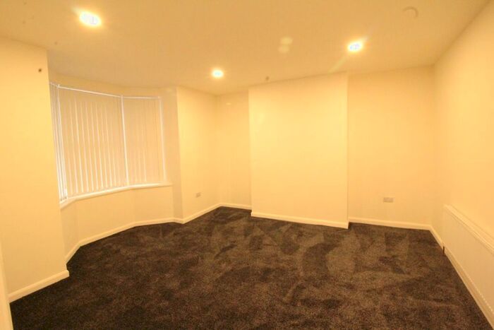 2 Bedroom Flat To Rent In Wingrove Gardens, Fenham, Newcastle Upon Tyne, NE4