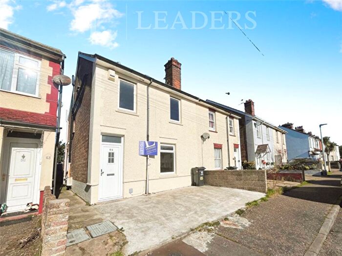 4 Bedroom Semi Detached House To Rent In Warwick Road, CO15