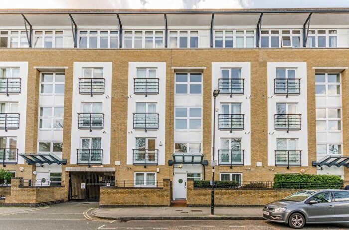 1 Bedroom Flat To Rent In Clephane Road, Islington, London, N1