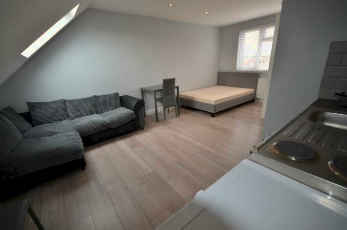 Studio To Rent In Clarendon Gardens, Wembley, Middlesex, HA9