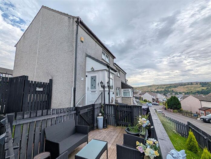 2 Bedroom Semi-detached House For Sale In Cawdor Crescent, Greenock, PA16
