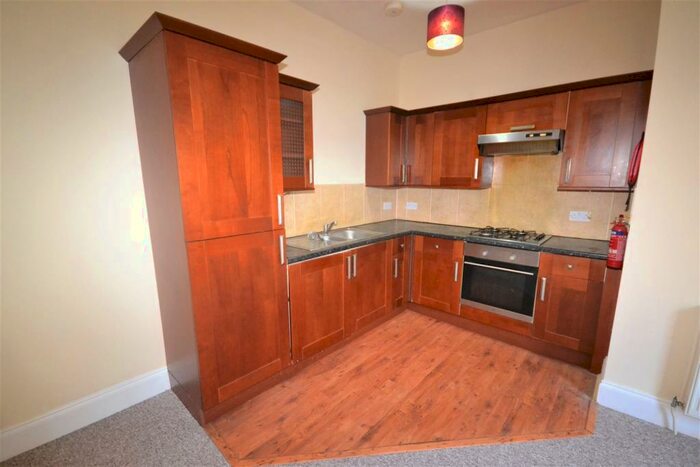 1 Bedroom Flat To Rent In Upperton Gardens, Eastbourne., BN21