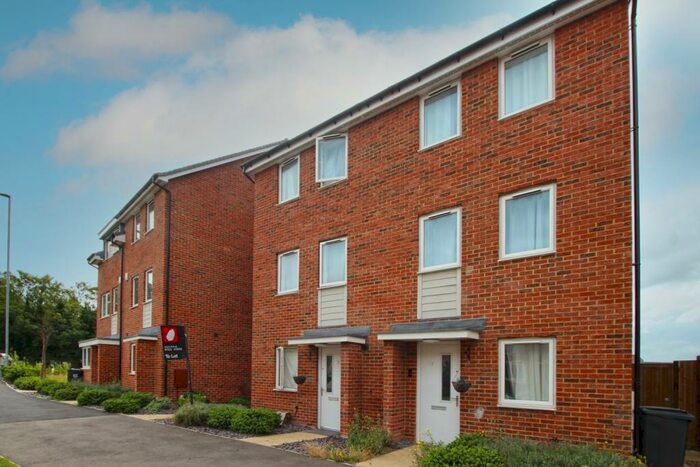 4 Bedroom Town House To Rent In Burroughs Drive Dartford, DA1