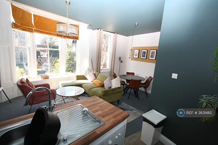 1 Bedroom Flat To Rent In Grove Road South, Southsea, PO5