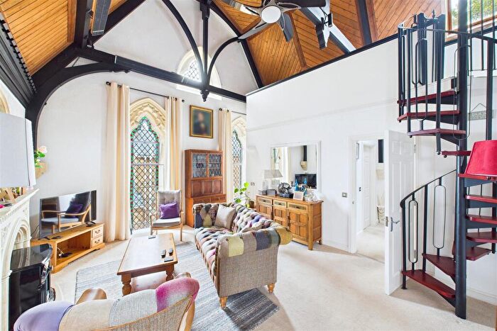 2 Bedroom Apartment For Sale In Adjacent To Hill Road, Clevedon, BS21