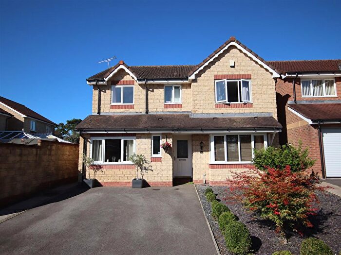4 Bedroom Detached House For Sale In Oak Road, Chippenham, SN14