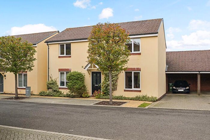 4 Bedroom Detached House For Sale In Greenacres Road, Locks Heath, SO31