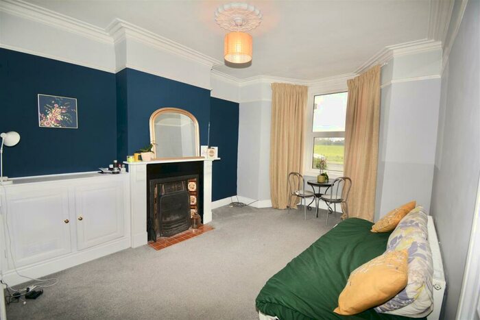 1 Bedroom Flat To Rent In Strode Road, Clevedon, BS21