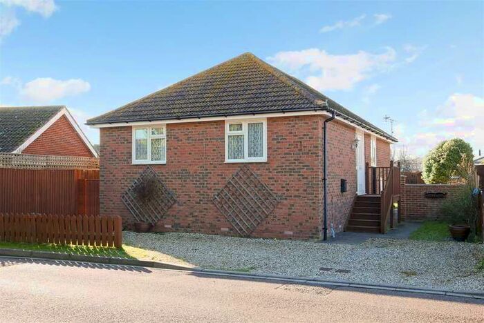 2 Bedroom Detached Bungalow To Rent In Park Crescent, Selsey, Chichester, PO20