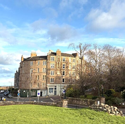 2 Bedroom Flat To Rent In Meadowbank Terrace, Meadowbank, Edinburgh, EH8