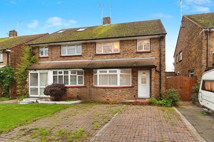 3 Bedroom Semi Detached House For Sale In Norwich Avenue, Southend-On-Sea, Essex, SS2