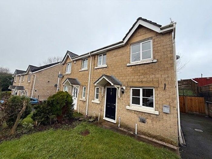 3 Bedroom Semi Detached House To Rent In Sykefield, Nelson, BB9