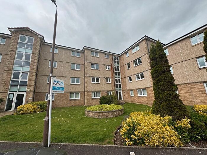 2 Bedroom Flat To Rent In Newlands Court, Bathgate, EH48