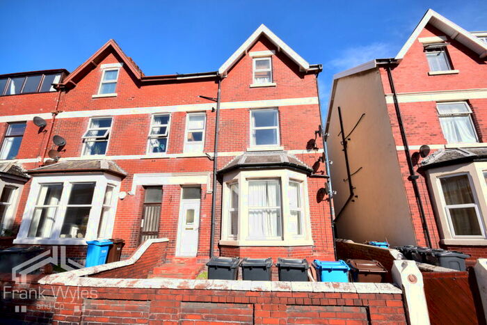 2 Bedroom Flat To Rent In St Davids Road South, , Lytham St Annes, Lancashire, FY8