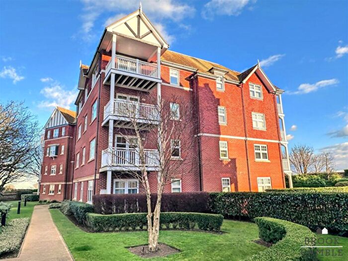 2 Bedroom Flat For Sale In St Saviours Court, Darley Road, Eastbourne, BN20