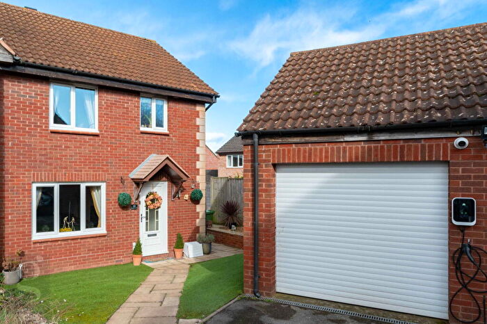 3 Bedroom Semi-Detached House For Sale In Kenilworth Close, Belmont, Hereford, HR2