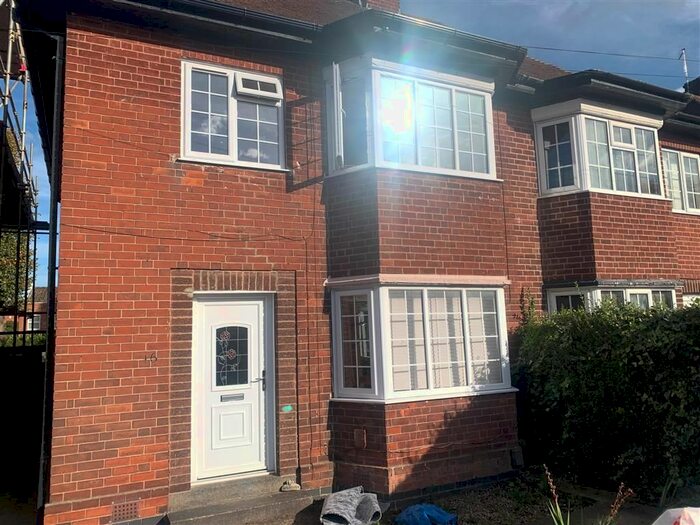 3 Bedroom Property To Rent In Russell Avenue, Wollaton, Nottingham, NG8