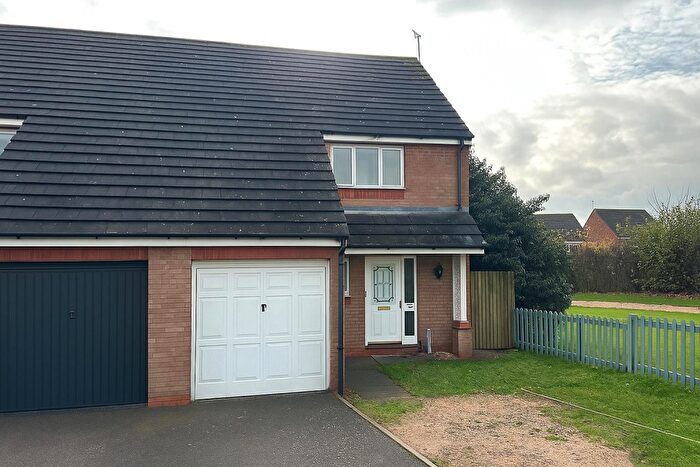 3 Bedroom Semi-Detached House For Sale In Darien Way, Thorpe Astley, LE3