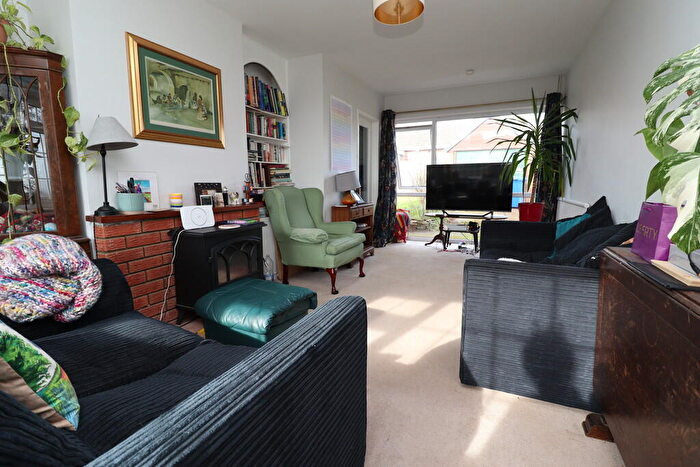 2 Bedroom Detached House For Sale In Fiskerton Road, Cherry Willingham, Lincoln, LN3