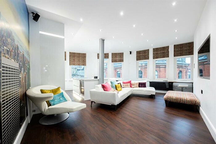 2 Bedroom Flat To Rent In Booth Street, Manchester, M2