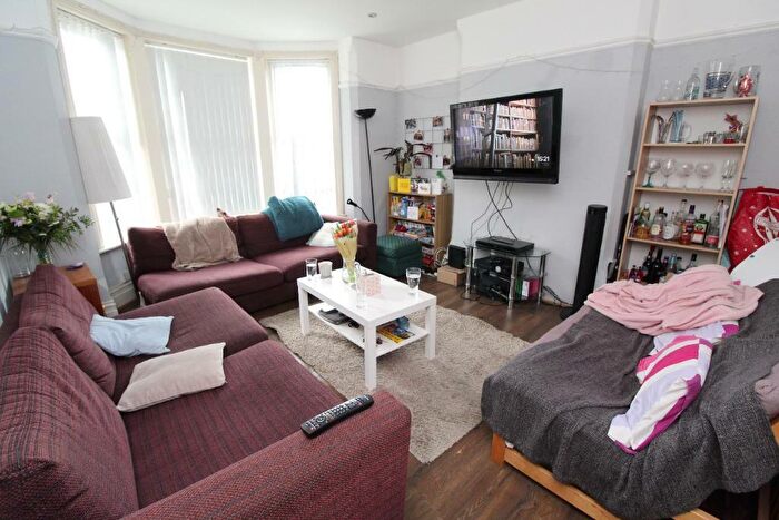 6 Bedroom Detached House To Rent In Seely Road, Lenton, Nottingham, NG7