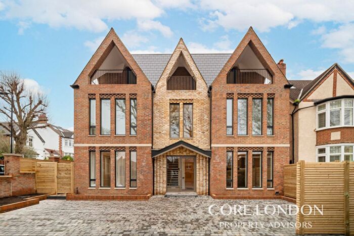 2 Bedroom Flat For Sale In Pitshanger Lane, London, W5