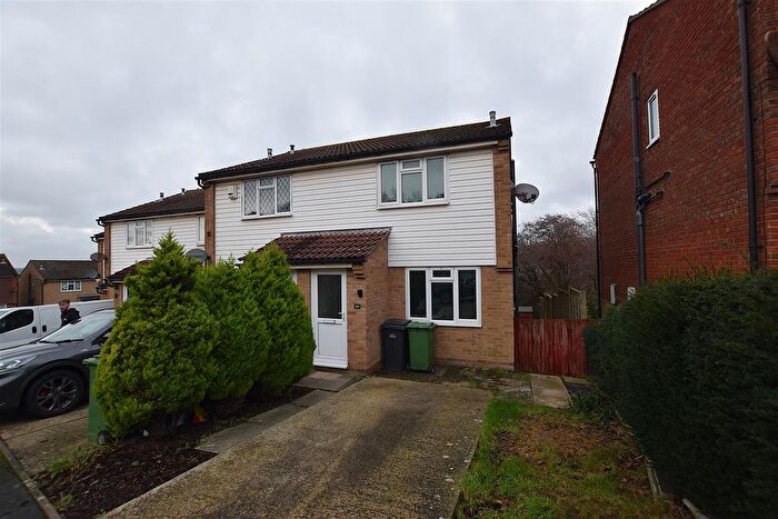 2 Bedroom Semi Detached House To Rent In Warren Close, St Leonards On Sea, TN38