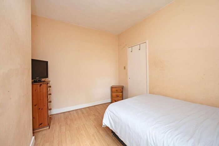1 Bedroom Flat For Sale In Clerkenwell Road, Clerkenwell, London, EC1R