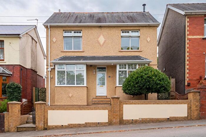 3 Bedroom Detached House For Sale In Coed Y Gric Road, Griffithstown, Pontypool, NP4