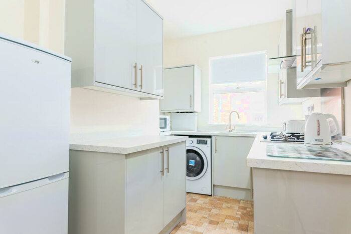 6 Bedroom Terraced House To Rent In Shoreham Street, S2