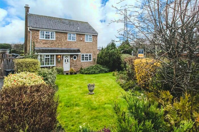 4 Bedroom Detached House For Sale In Thames Avenue, Greendown, Swindon, SN25
