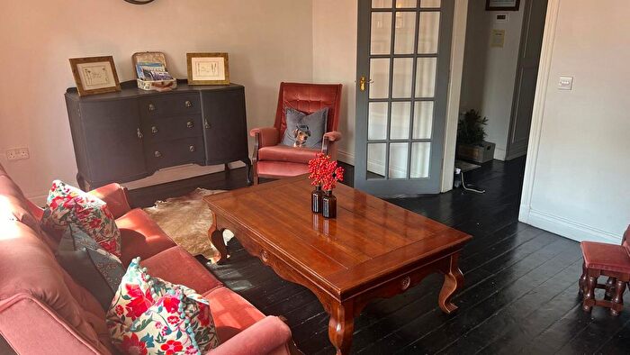 3 Bedroom Flat To Rent In Castle Street, Maybole, KA19