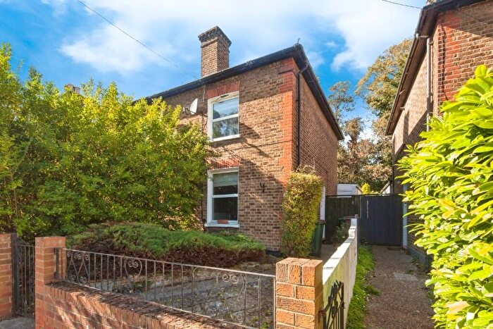 2 Bedroom Cottage For Sale In Mill Lane, Carshalton, SM5