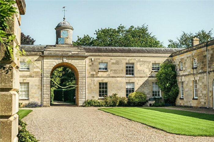 4 Bedroom House For Sale In Bletchingdon Park Stables, Bletchingdon, Oxfordshire, OX5