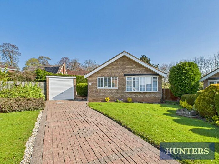 2 Bedroom Detached Bungalow For Sale In Chestnut Close, Bridlington, YO16