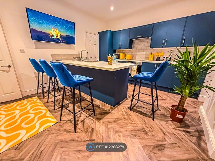 4 Bedroom End Of Terrace House To Rent In Armoury Square, Bristol, BS5