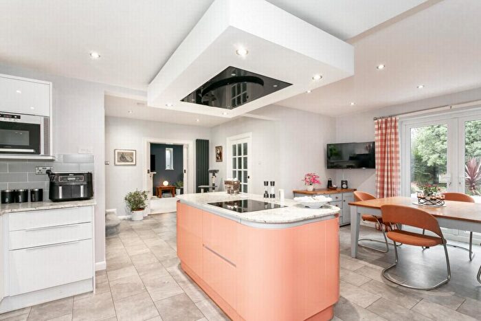 4 Bedroom Detached House For Sale In Barrack Hill, Hythe, CT21